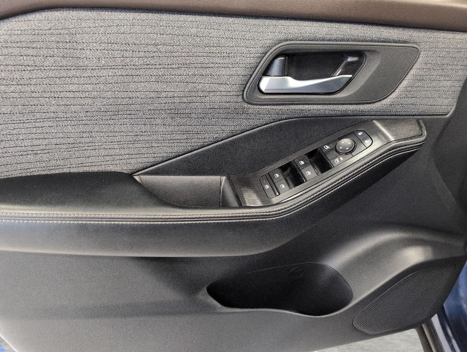 2023 Nissan Rogue AWD SV