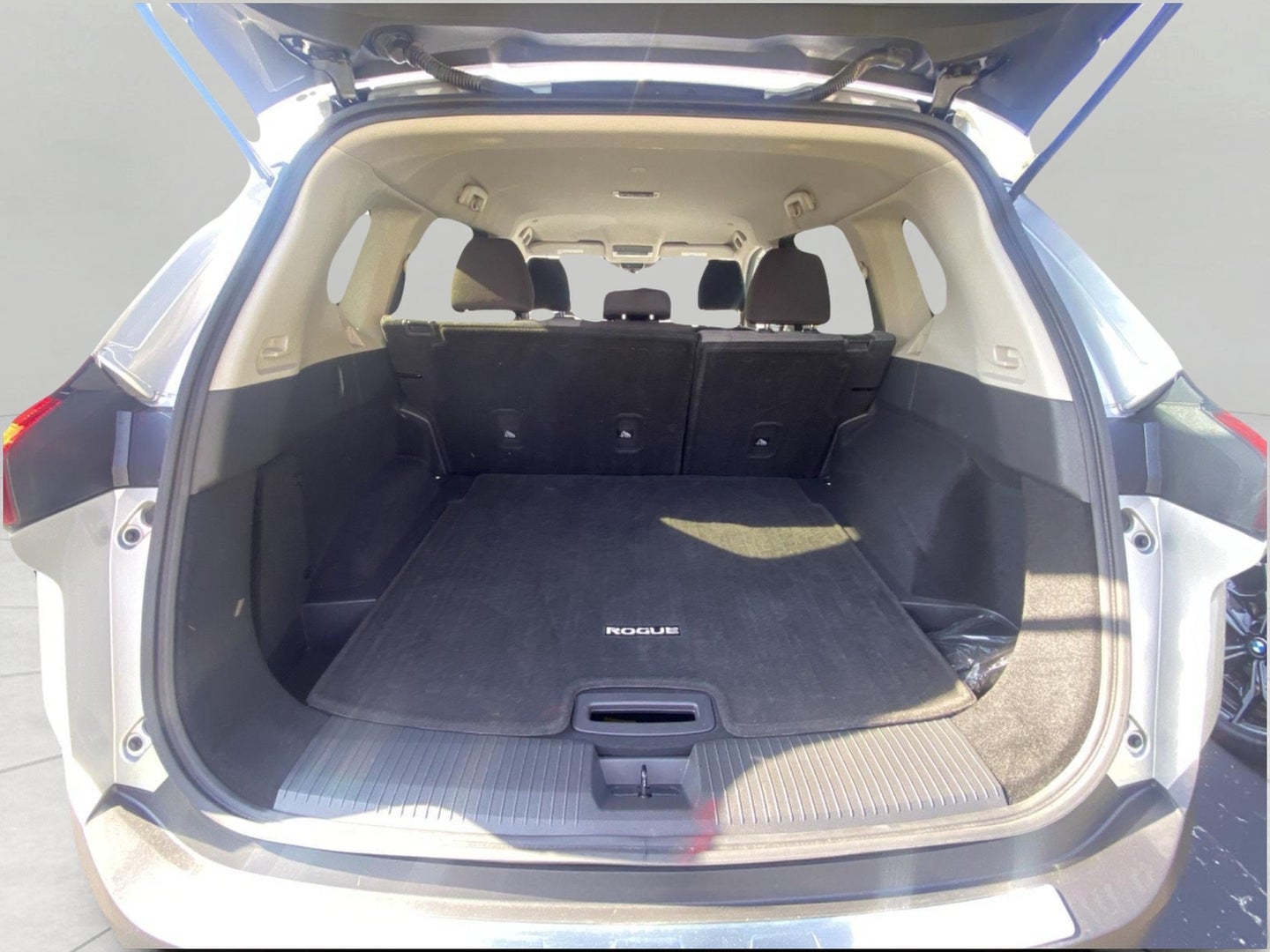 2023 Nissan Rogue AWD SV