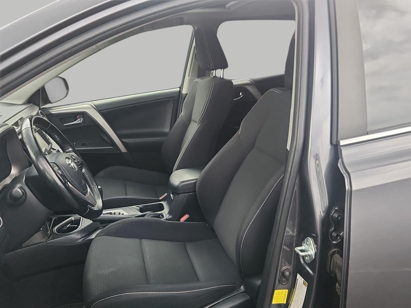 2018 Toyota RAV4 Hybrid XLE AWD