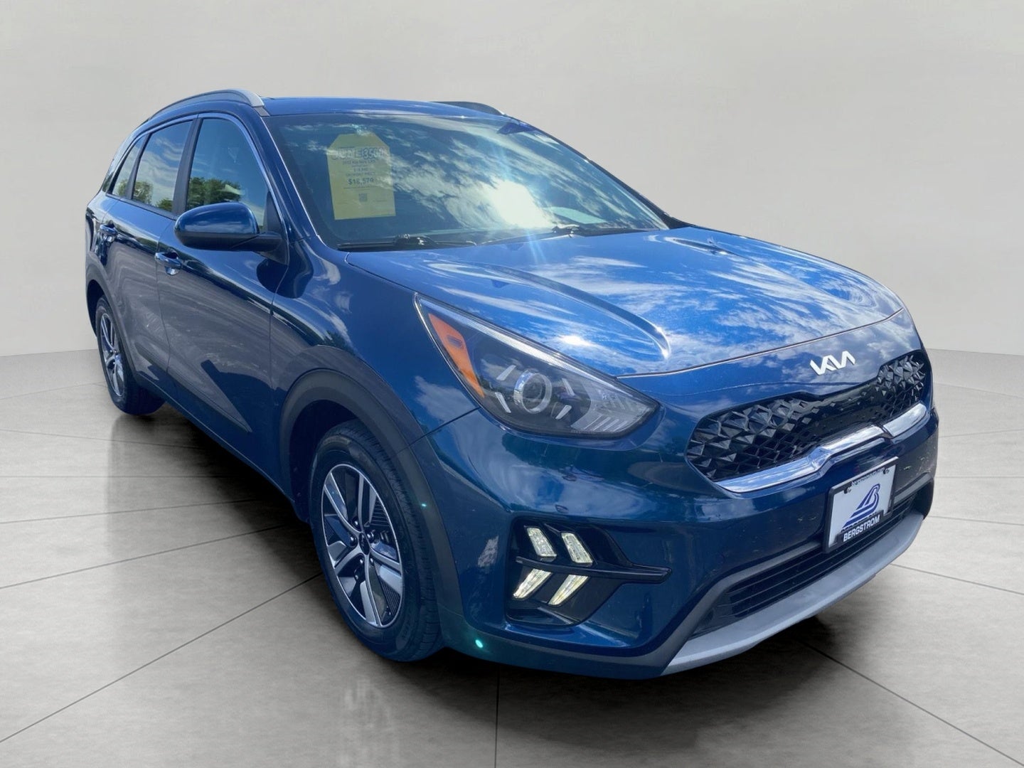 2022 Kia Niro LXS FWD