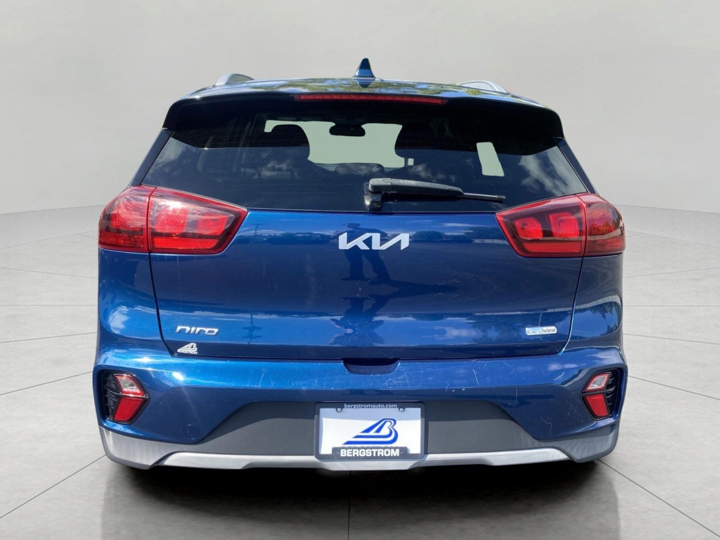 2022 Kia Niro LXS FWD
