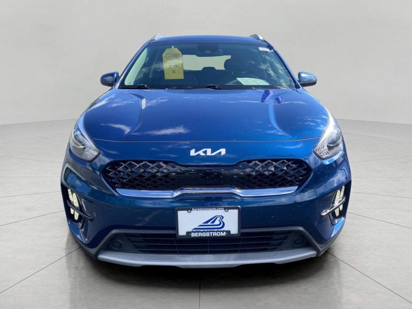 2022 Kia Niro LXS FWD