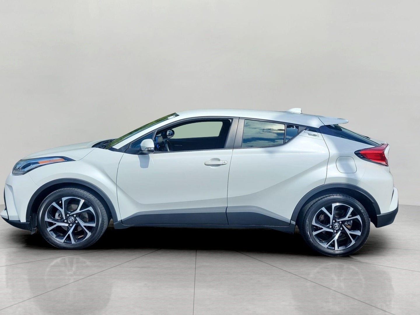 2021 Toyota C-HR XLE FWD