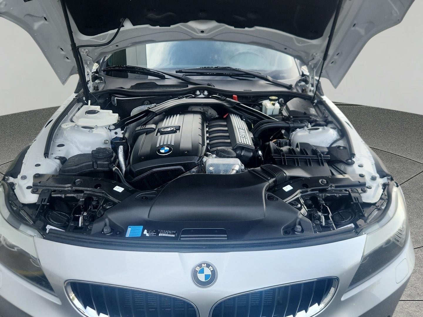 2011 BMW Z4 2dr Roadster sDrive30i